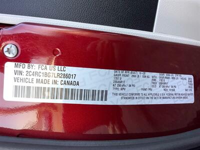2020 Chrysler Pacifica Touring L   - Photo 21 - Crest Hill, IL 60403