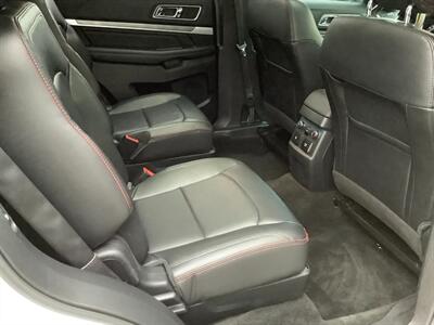 2016 Ford Explorer Sport   - Photo 28 - Crest Hill, IL 60403