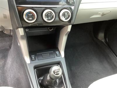 2017 Subaru Forester 2.5i Premium   - Photo 12 - Crest Hill, IL 60403