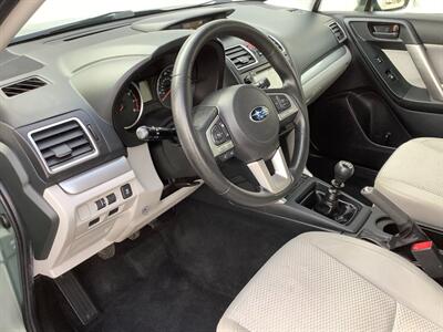 2017 Subaru Forester 2.5i Premium   - Photo 11 - Crest Hill, IL 60403