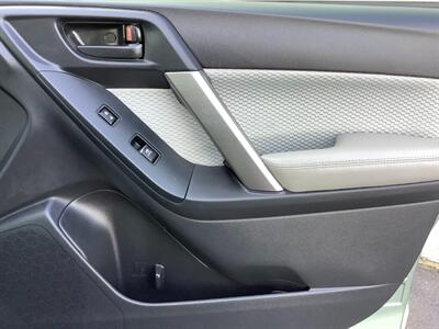 2017 Subaru Forester 2.5i Premium   - Photo 25 - Crest Hill, IL 60403