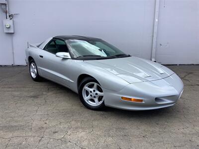 1997 Pontiac Firebird   - Photo 11 - Crest Hill, IL 60403