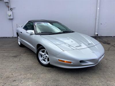 1997 Pontiac Firebird   - Photo 10 - Crest Hill, IL 60403