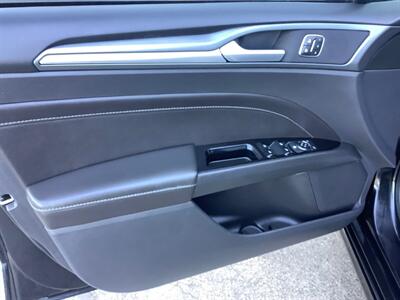 2013 Ford Fusion Titanium   - Photo 13 - Crest Hill, IL 60403