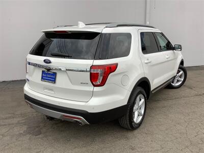 2017 Ford Explorer XLT - Photo 6 - Crest Hill, IL 60403
