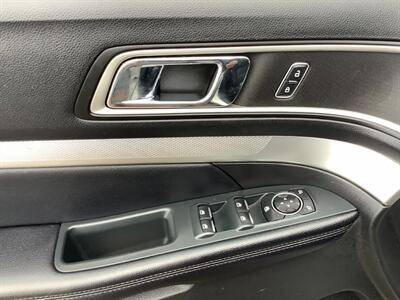 2017 Ford Explorer XLT - Photo 13 - Crest Hill, IL 60403