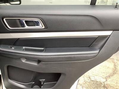 2017 Ford Explorer XLT - Photo 36 - Crest Hill, IL 60403