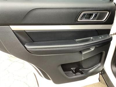 2017 Ford Explorer XLT - Photo 32 - Crest Hill, IL 60403
