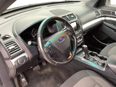 2017 Ford Explorer XLT - Photo 16 - Crest Hill, IL 60403