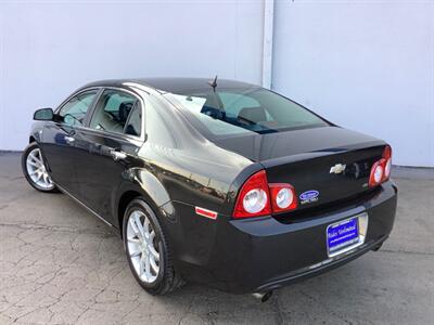 2008 Chevrolet Malibu LTZ   - Photo 4 - Crest Hill, IL 60403