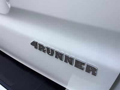 2006 Toyota 4Runner SR5   - Photo 39 - Crest Hill, IL 60403