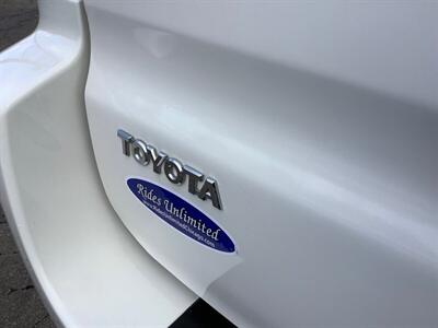 2006 Toyota 4Runner SR5   - Photo 38 - Crest Hill, IL 60403