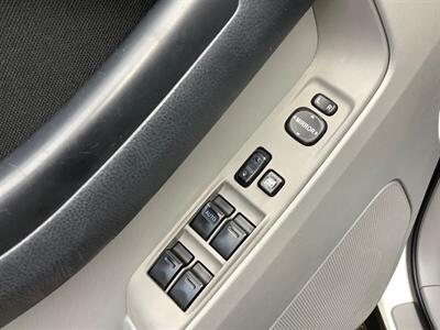 2006 Toyota 4Runner SR5   - Photo 13 - Crest Hill, IL 60403