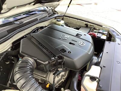 2006 Toyota 4Runner SR5   - Photo 47 - Crest Hill, IL 60403