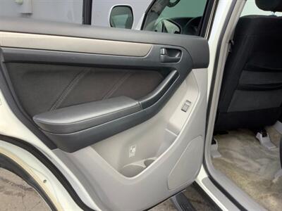 2006 Toyota 4Runner SR5   - Photo 23 - Crest Hill, IL 60403