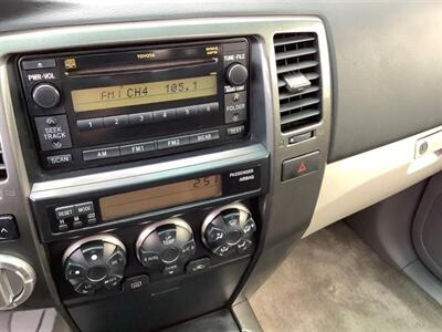 2006 Toyota 4Runner SR5   - Photo 17 - Crest Hill, IL 60403