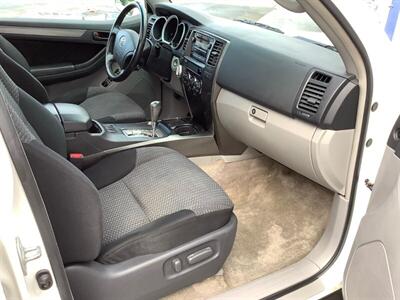 2006 Toyota 4Runner SR5   - Photo 30 - Crest Hill, IL 60403