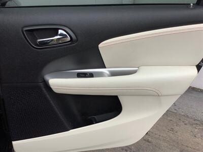 2011 Dodge Journey Lux   - Photo 34 - Crest Hill, IL 60403