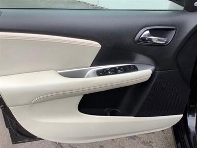 2011 Dodge Journey Lux - Photo 9 - Crest Hill, IL 60403