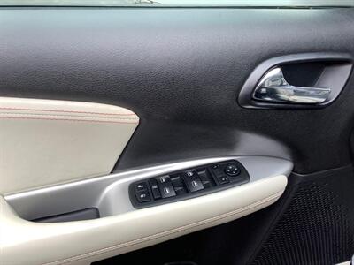 2011 Dodge Journey Lux   - Photo 10 - Crest Hill, IL 60403