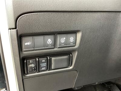 2019 Nissan Armada Platinum   - Photo 24 - Crest Hill, IL 60403