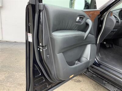 2019 Nissan Armada Platinum   - Photo 10 - Crest Hill, IL 60403