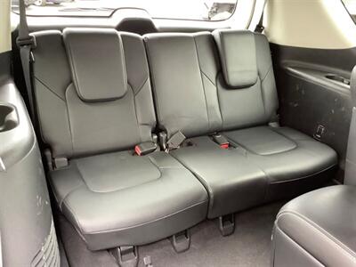 2019 Nissan Armada Platinum   - Photo 30 - Crest Hill, IL 60403
