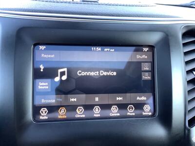 2019 Jeep Cherokee Latitude Plus   - Photo 22 - Crest Hill, IL 60403