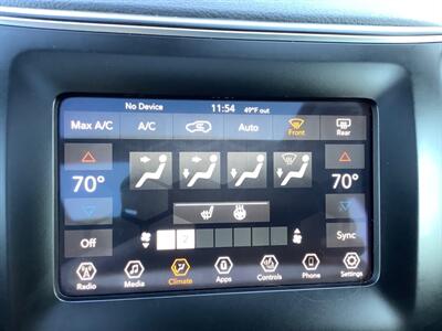 2019 Jeep Cherokee Latitude Plus   - Photo 23 - Crest Hill, IL 60403