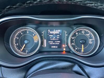 2019 Jeep Cherokee Latitude Plus   - Photo 28 - Crest Hill, IL 60403