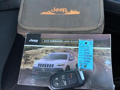 2019 Jeep Cherokee Latitude Plus   - Photo 40 - Crest Hill, IL 60403