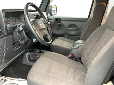 2004 Jeep Wrangler Unlimited   - Photo 13 - Crest Hill, IL 60403