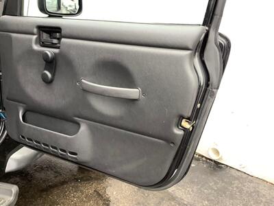 2004 Jeep Wrangler Unlimited   - Photo 21 - Crest Hill, IL 60403