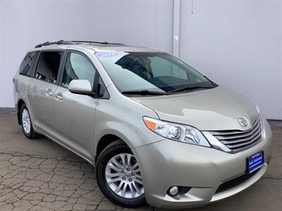 2016 Toyota Sienna XLE 8-Passenger - Photo 8 - Crest Hill, IL 60403