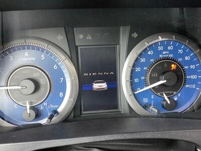 2016 Toyota Sienna XLE 8-Passenger - Photo 19 - Crest Hill, IL 60403