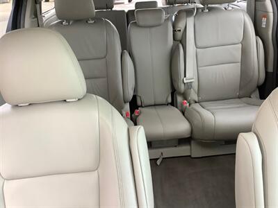 2016 Toyota Sienna XLE 8-Passenger - Photo 46 - Crest Hill, IL 60403