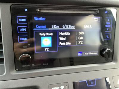 2016 Toyota Sienna XLE 8-Passenger - Photo 25 - Crest Hill, IL 60403