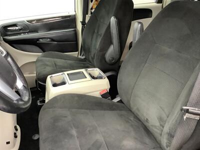 2012 Chrysler Town & Country Touring   - Photo 50 - Crest Hill, IL 60403
