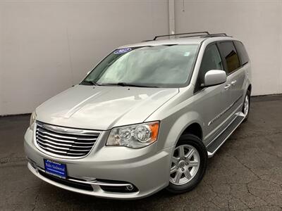 2012 Chrysler Town & Country Touring   - Photo 48 - Crest Hill, IL 60403