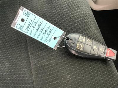 2012 Chrysler Town & Country Touring   - Photo 32 - Crest Hill, IL 60403