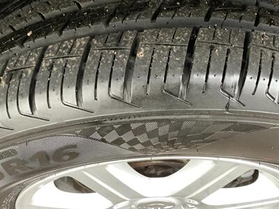 2012 Chrysler Town & Country Touring   - Photo 43 - Crest Hill, IL 60403