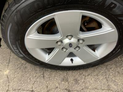2009 Ford Fusion V6 SE - Photo 39 - Crest Hill, IL 60403