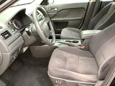 2009 Ford Fusion V6 SE - Photo 13 - Crest Hill, IL 60403
