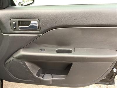 2009 Ford Fusion V6 SE - Photo 26 - Crest Hill, IL 60403