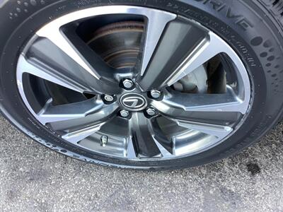 2019 Lexus UX 250h   - Photo 44 - Crest Hill, IL 60403
