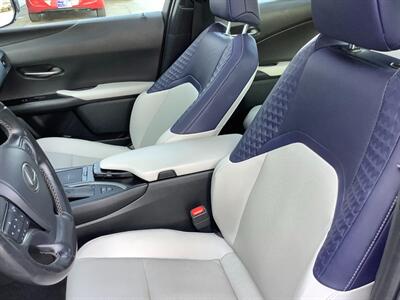 2019 Lexus UX 250h   - Photo 27 - Crest Hill, IL 60403