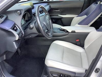 2019 Lexus UX 250h   - Photo 14 - Crest Hill, IL 60403