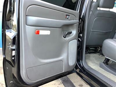 2006 Chevrolet Silverado 2500 LT3   - Photo 22 - Crest Hill, IL 60403