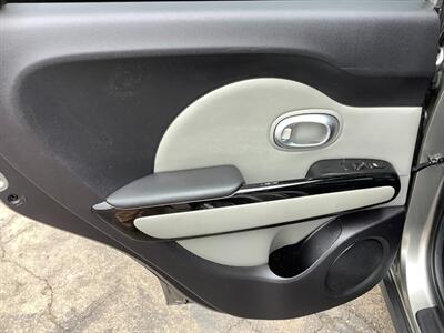 2016 Kia Soul +   - Photo 26 - Crest Hill, IL 60403