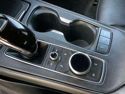 2020 Cadillac XT4 Premium Luxury - Photo 19 - Crest Hill, IL 60403